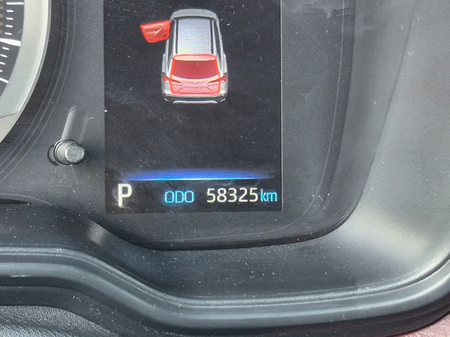 2024 Toyota Corolla Cross XLE HEV 