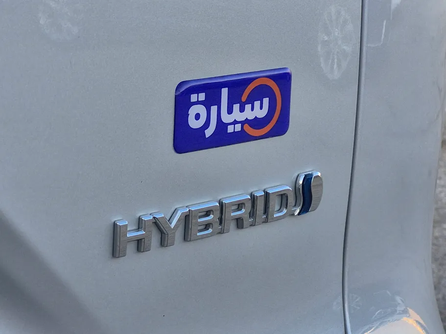 2024 Toyota Corolla Cross XLE HEV 