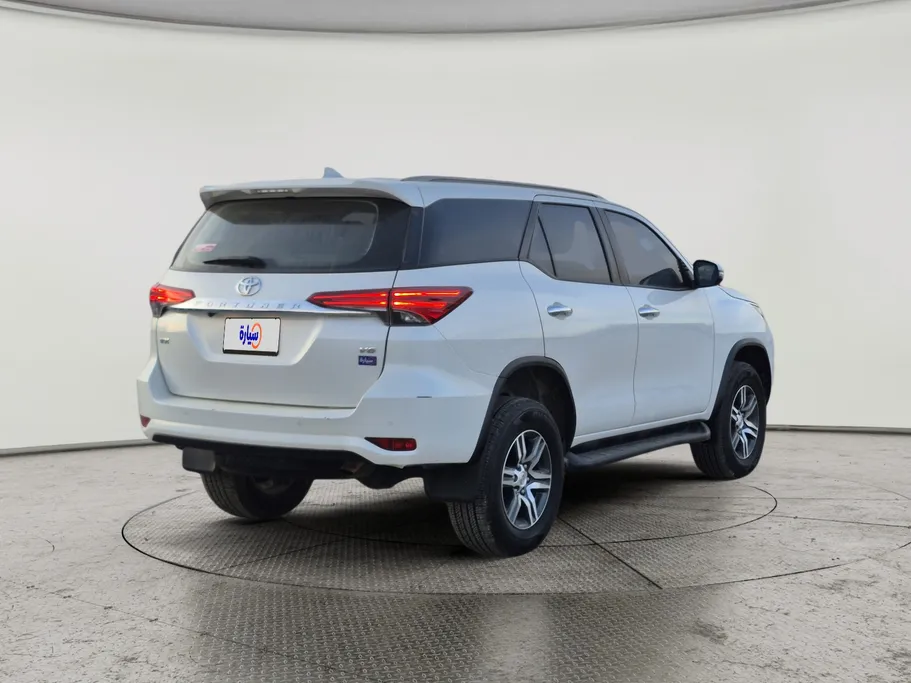 2022 Toyota Fortuner VX 