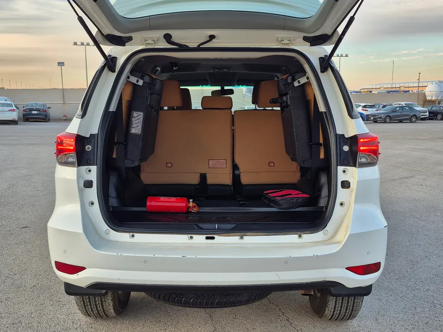 2022 Toyota Fortuner VX 