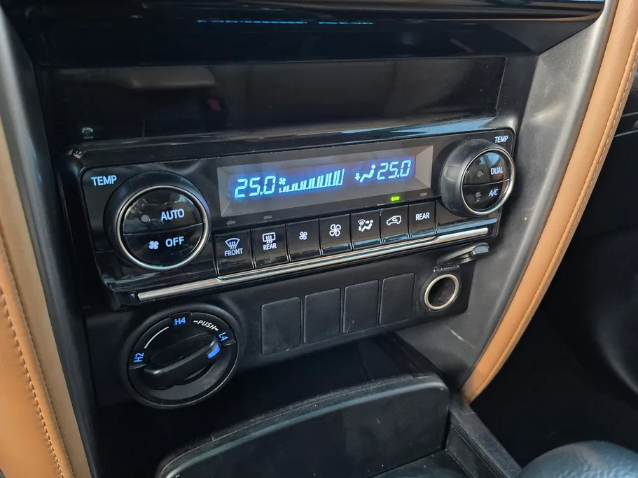 2022 Toyota Fortuner VX 