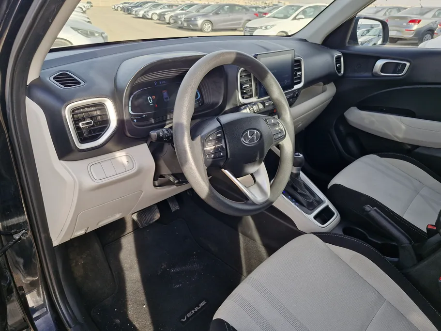 2024 Hyundai Venue Smart 