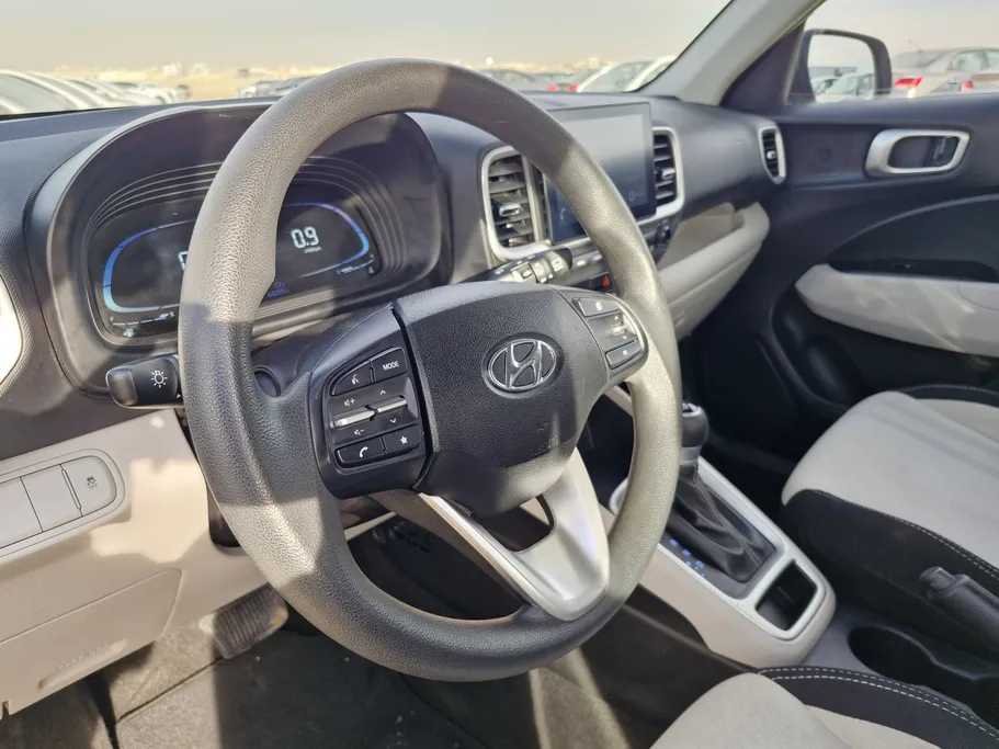 2024 Hyundai Venue Smart 