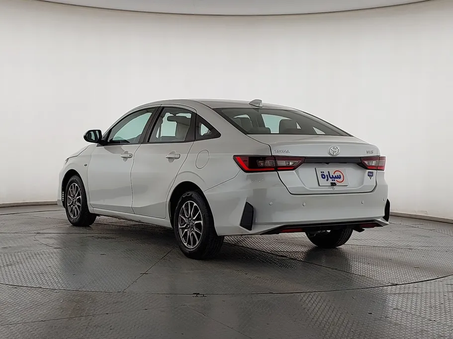 2023 Toyota Yaris  Y 