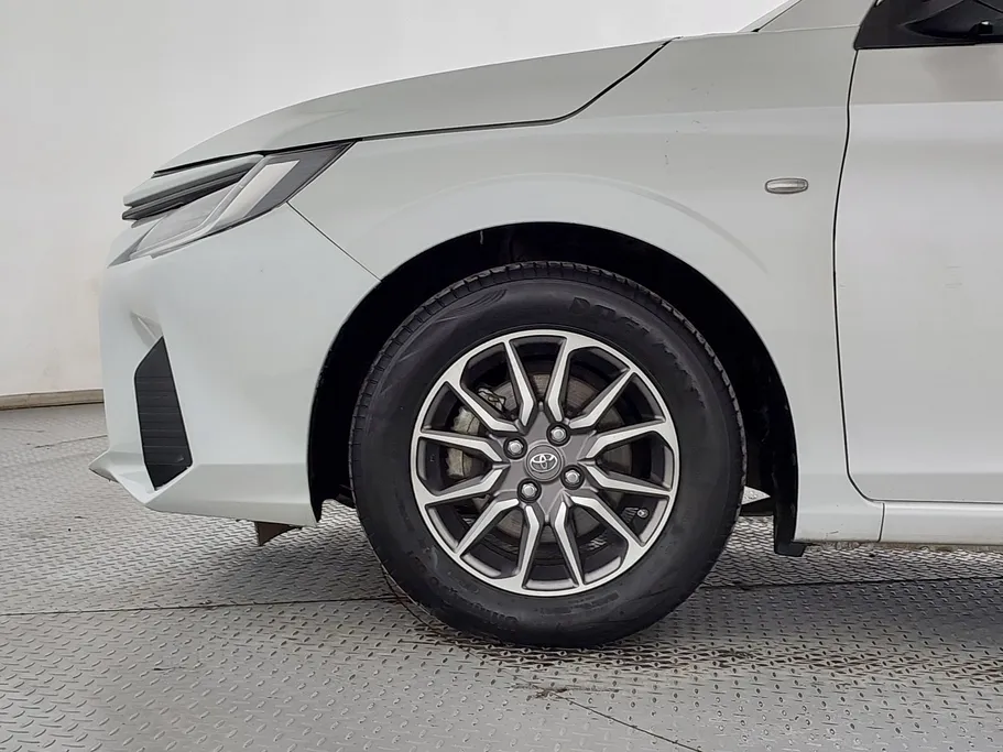 2023 Toyota Yaris  Y 