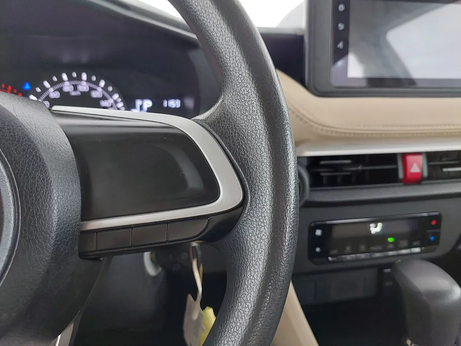 2023 Toyota Yaris  Y 