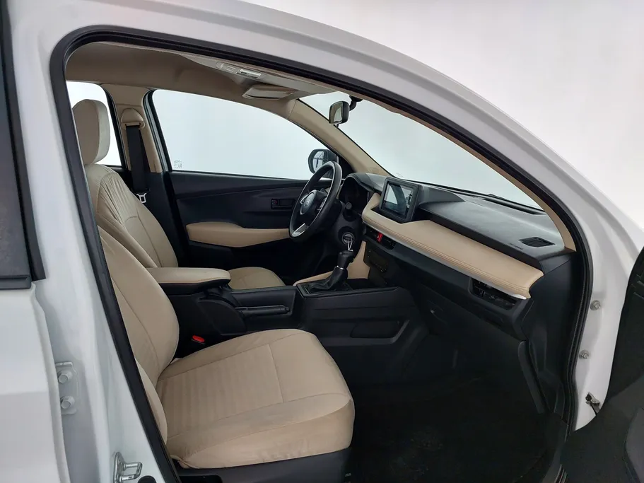 2023 Toyota Yaris  Y 