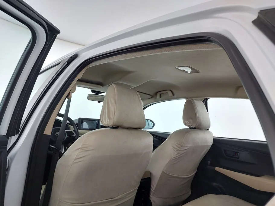 2023 Toyota Yaris  Y 