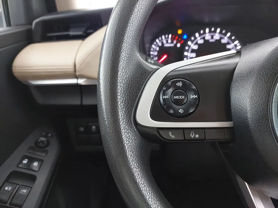 2023 Toyota Yaris  Y 