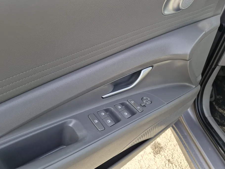 2024 Hyundai Elantra Fleet 