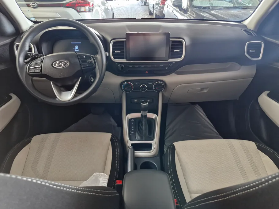 2024 Hyundai Venue Smart 