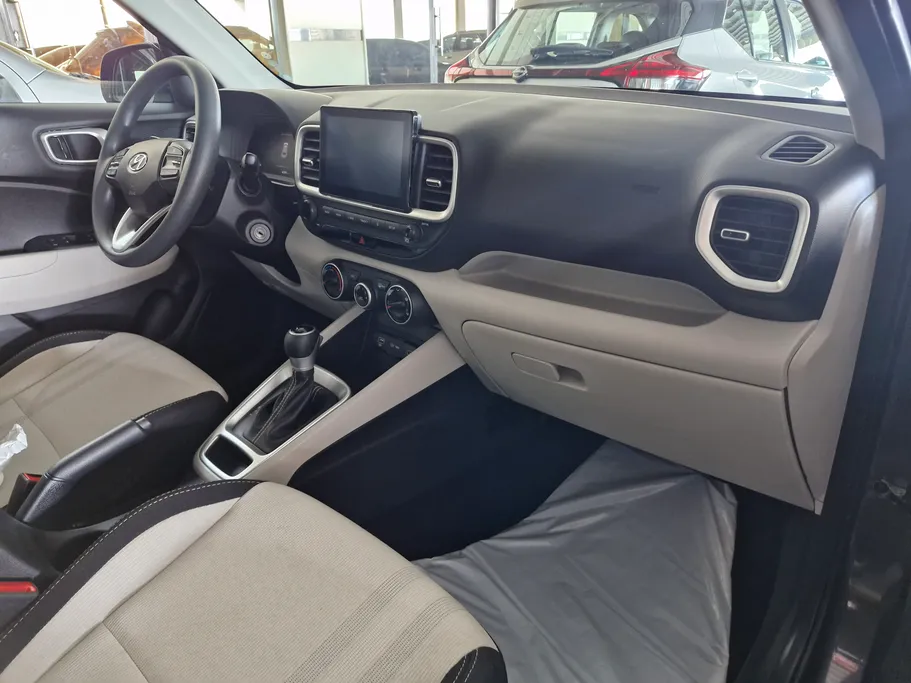 2024 Hyundai Venue Smart 