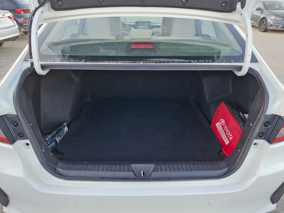 2024 Toyota Yaris  Y 