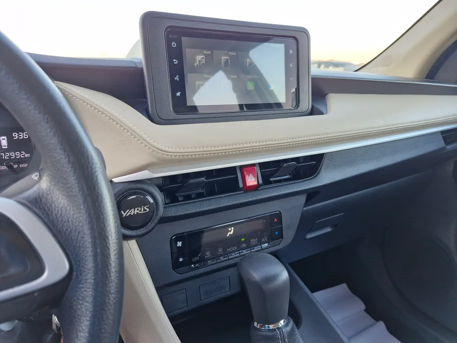 2024 Toyota Yaris  Y 