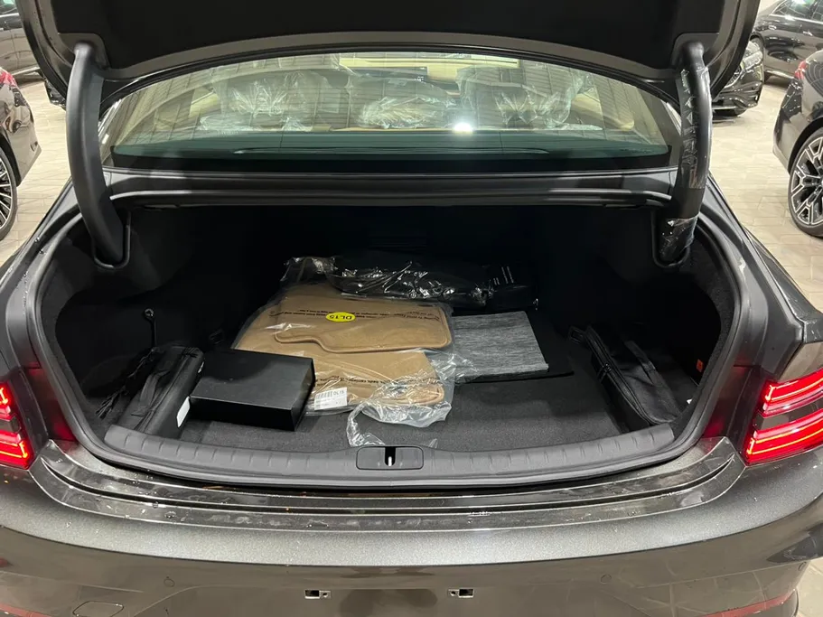 2026 Genesis G80 PRESTIGE 