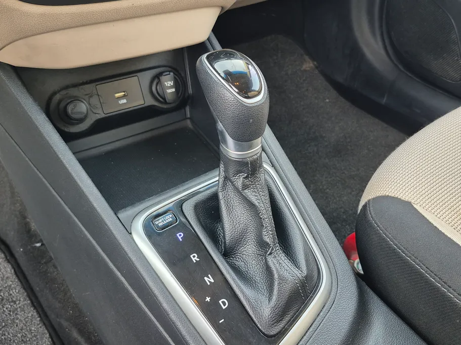 هيونداي اكسنت سمارت 2022 