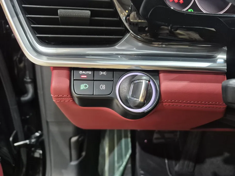 2023 Porsche Panamera  