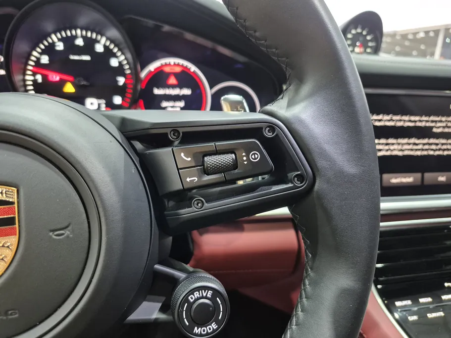 2023 Porsche Panamera  