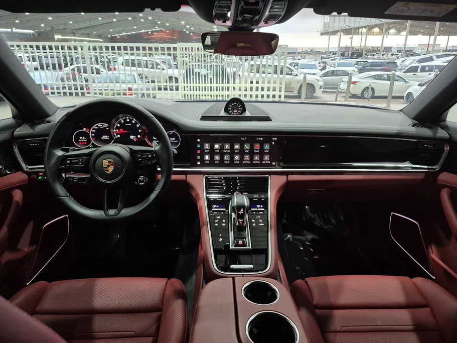 2023 Porsche Panamera  