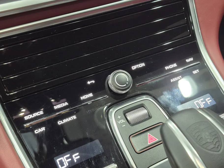 2023 Porsche Panamera  