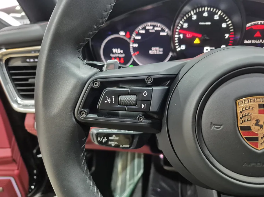 2023 Porsche Panamera  