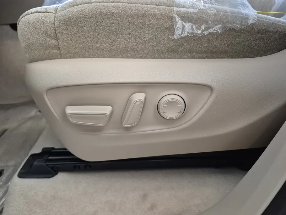 2025 Toyota Land Cruiser GXR 