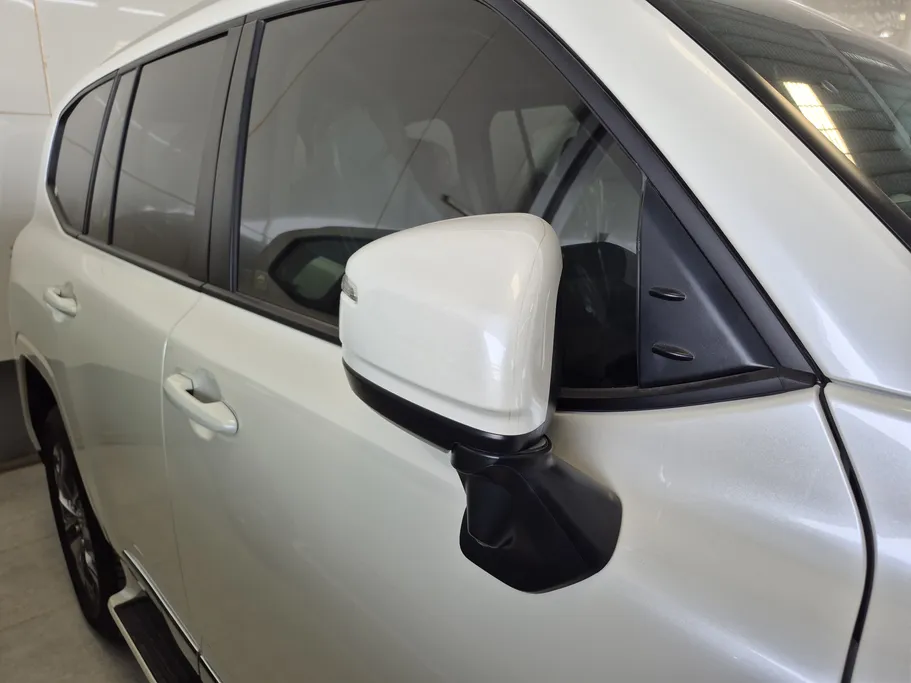 2025 Toyota Land Cruiser GXR 