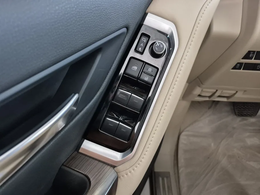 2023 Toyota Land Cruiser GXR4 