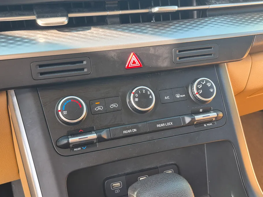 كيا كرنفال LX 2024 