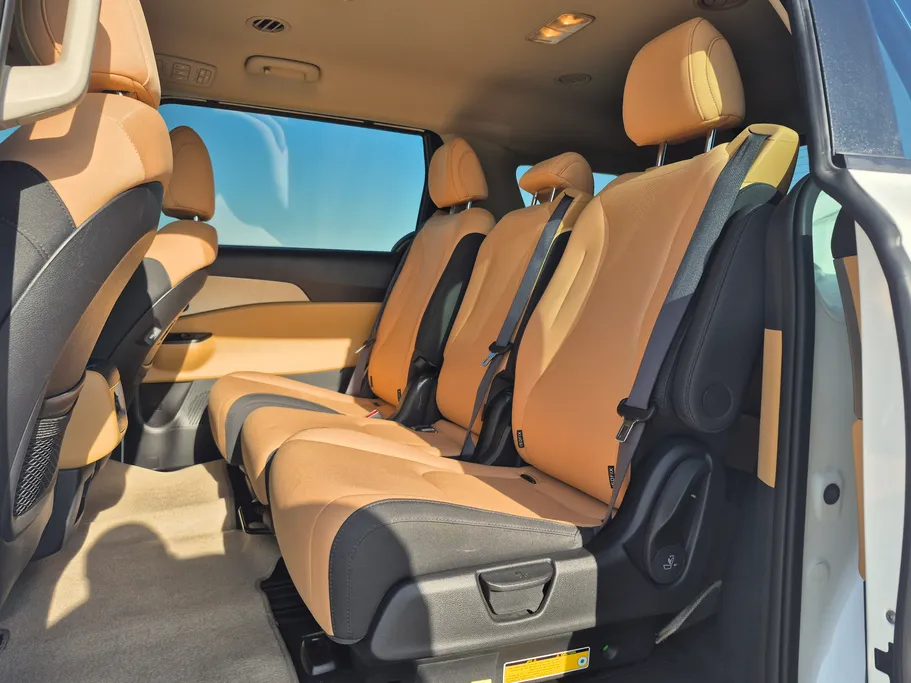 كيا كرنفال LX 2024 