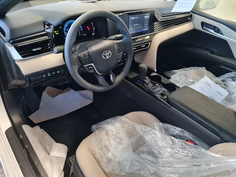 2026 Toyota Camry  E Plus HEV 