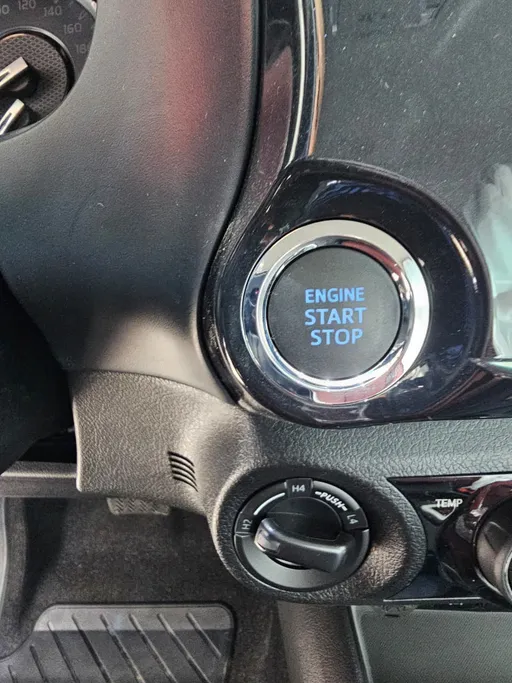 2026 Toyota Hilux SGLX 4X4 AT DSL 