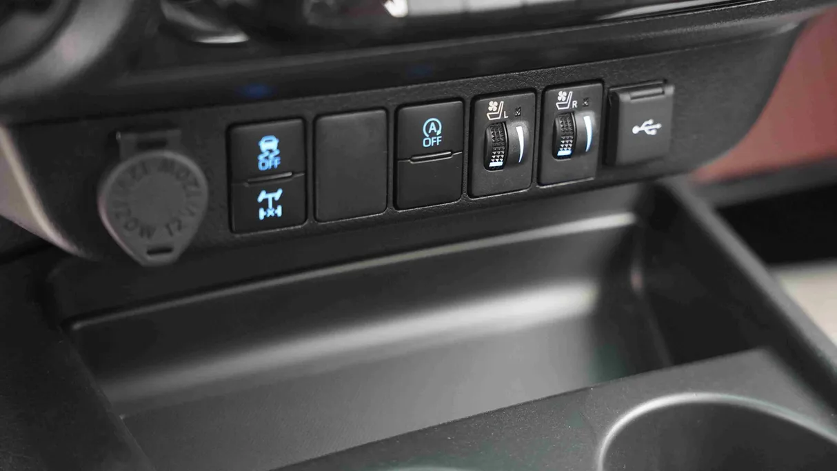 2026 Toyota Hilux SGLX 4X4 AT 2.8L DSL 