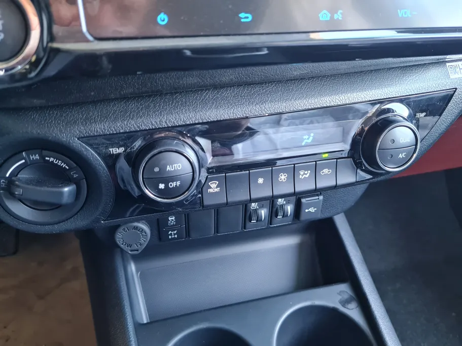 2026 Toyota Hilux SGLX 4X4 AT DSL 