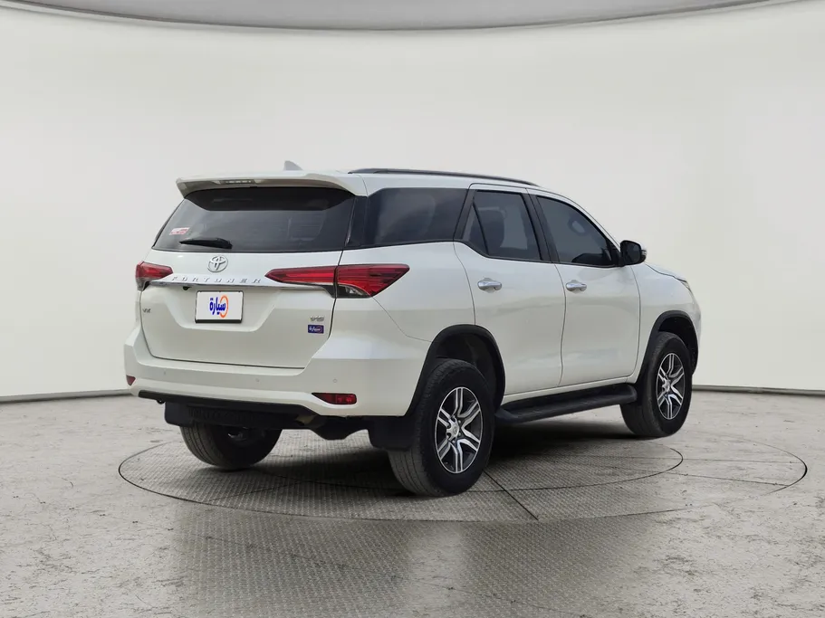 2022 Toyota Fortuner VX 