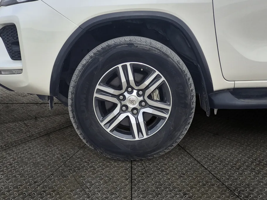 2022 Toyota Fortuner VX 