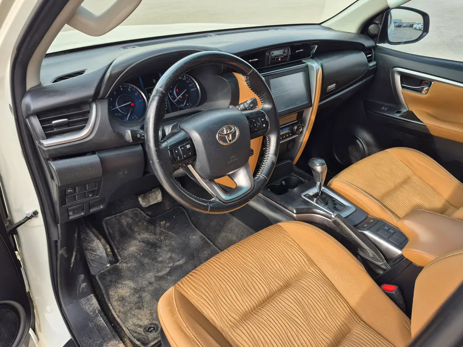 2022 Toyota Fortuner VX 