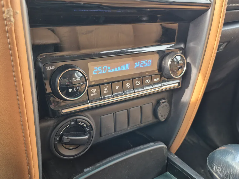 2022 Toyota Fortuner VX 