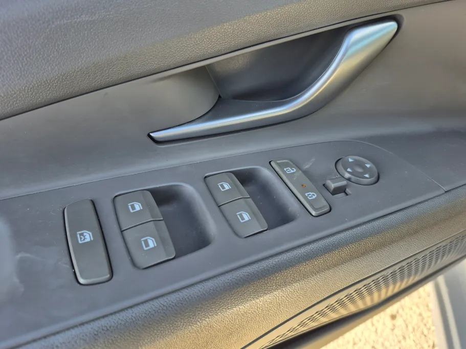 2024 Hyundai Elantra Fleet 