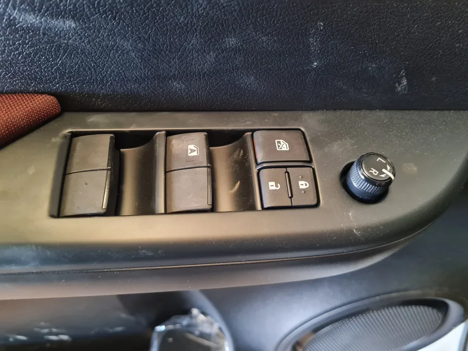 تويوتا هايلكس GL2 2026 