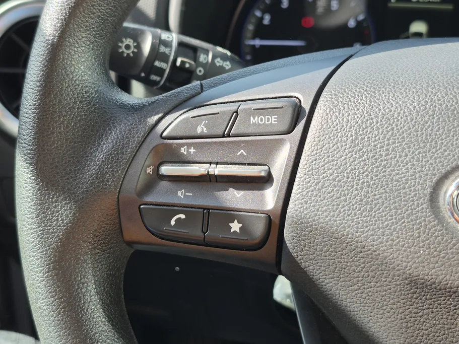 2022 Hyundai Kona SMART 