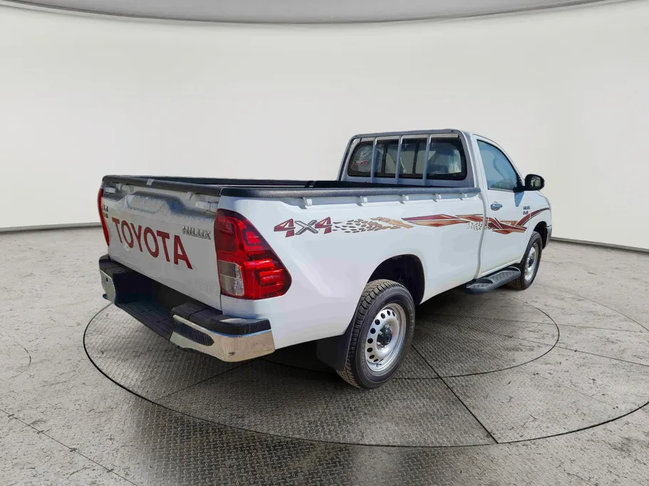 2026 Toyota Hilux GLX 