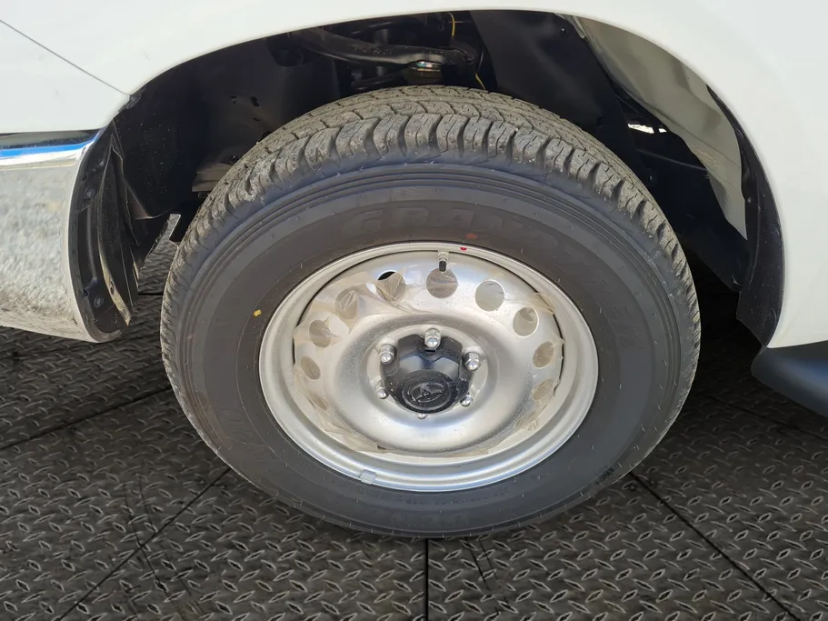 2026 Toyota Hilux GLX 