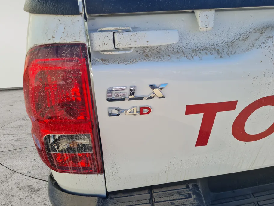 2026 Toyota Hilux GLX 
