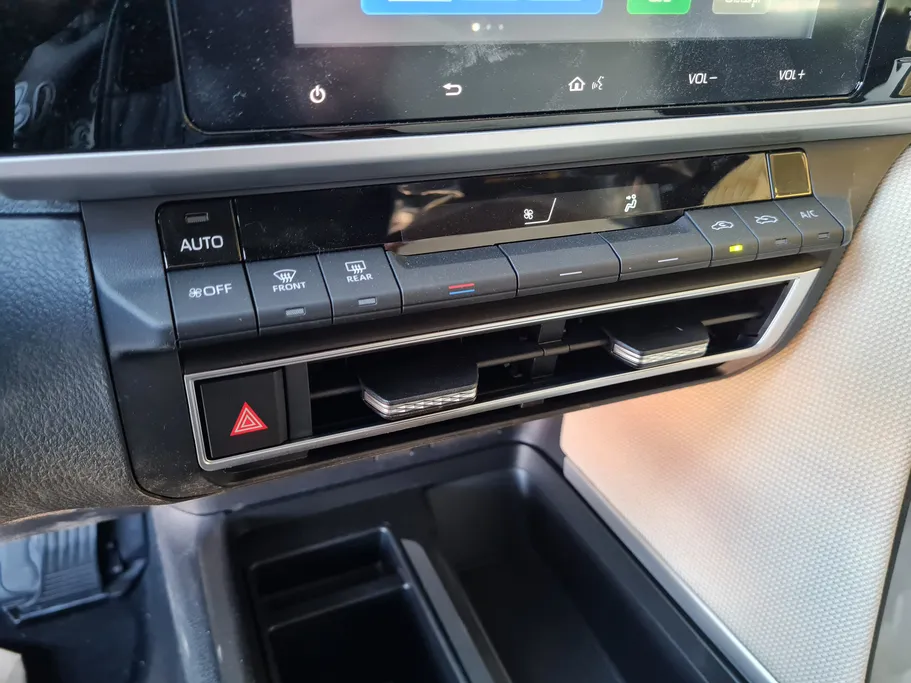 تويوتا كامري E 2026 