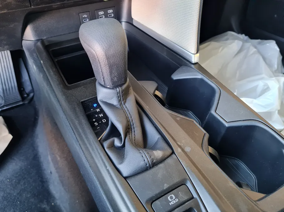 تويوتا كامري E 2026 