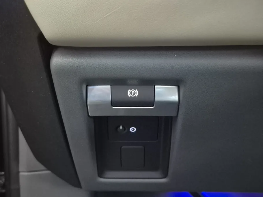 2021 Range Rover Defender HSE P400 