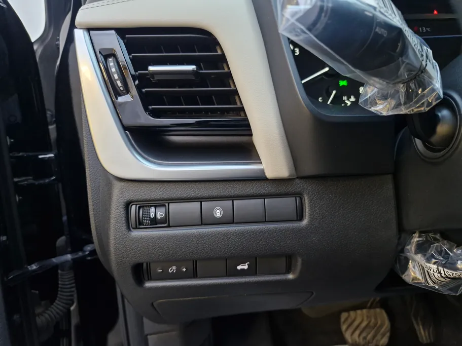 نيسان أكس تريل SV Plus 2023 