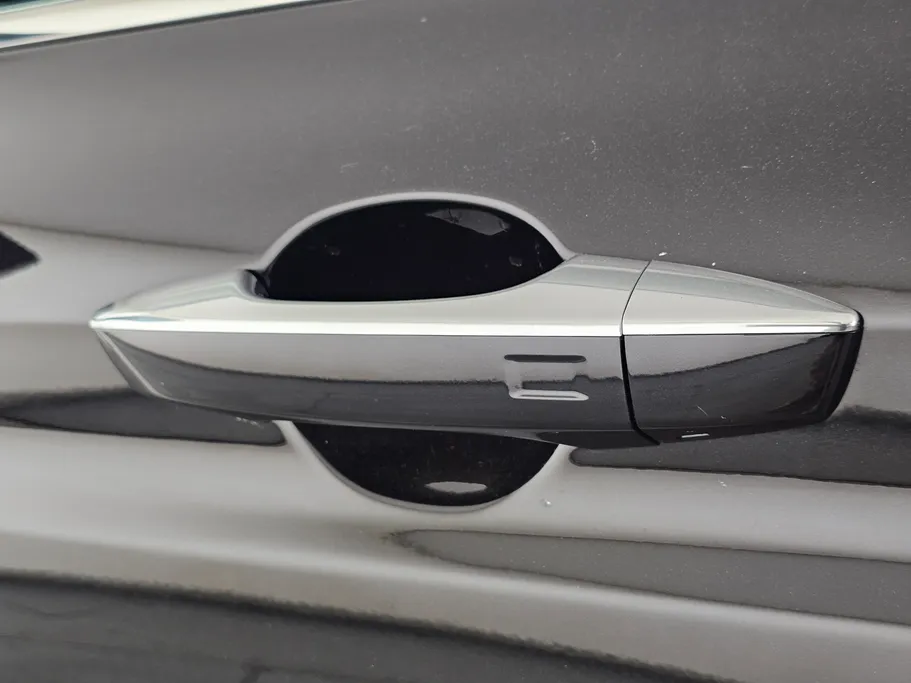 2022 Geely TUGELLA Flagship GF 