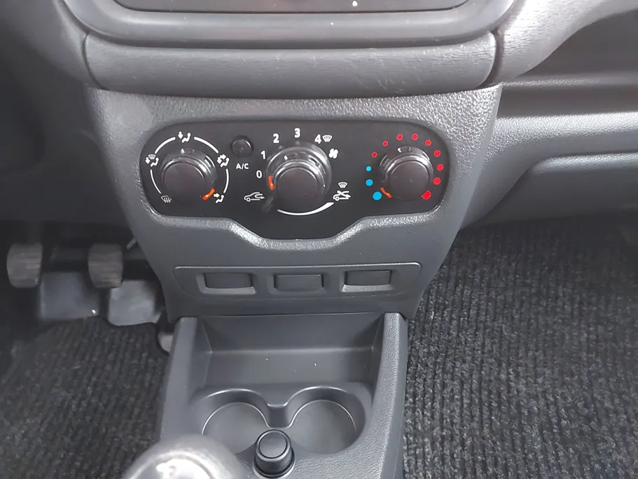 2021 Renault Docker Van بضاعة 